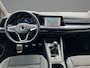 Volkswagen Golf 1.5TSI/150PK Active · Navigatie · Camera + Parkeersensoren · Apple/Android · Garantie t/m 06-02-2028 of 100000km