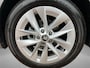 Skoda Octavia Combi 1.5TSI/150PK MHEV FL Design DSG · Panoramadak · Camera + Parkeersensoren · Apple/Android Car Play · Stoelverwarming · Garantie t/m 21-05-2029 of 60000km.