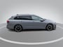 Volkswagen Golf Variant 1.5eTSI/150PK R-Line DSG · Navigatie · Trekhaak · Camera + Parkeersensoren · Garantie t/m 09-09-2030 Of 100000km.