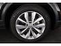 Volkswagen T-Roc 1.5 TSI 150pk DSG Style Trekhaak Camera Stoelverwarming Panoramadak LED