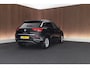 Volkswagen T-Roc 1.5 TSI 150pk DSG Style Trekhaak Camera Stoelverwarming Panoramadak LED