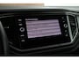 Volkswagen T-Roc 1.5 TSI 150pk DSG Style Trekhaak Camera Stoelverwarming Panoramadak LED