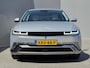 Hyundai Ioniq 5 Lounge AWD 84 kWh / SOH 99% / Fabrieksgarantie tot 02-2030 / CCS snelladen / Head Up Display / Warmtepomp / Trekgewicht 1600 kg / Elektrische achterklep / Stuur- Stoel & Achterbank verwarming / Rondomzicht camera / Bose Audio Systeem / Adaptief cruise control /