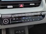 Hyundai Ioniq 5 Lounge AWD 84 kWh / SOH 99% / Fabrieksgarantie tot 02-2030 / CCS snelladen / Head Up Display / Warmtepomp / Trekgewicht 1600 kg / Elektrische achterklep / Stuur- Stoel & Achterbank verwarming / Rondomzicht camera / Bose Audio Systeem / Adaptief cruise control /