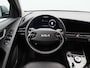 Kia Niro EV ComfortLine 64.8 kWh 204 Pk | Trekhaak | Adaptive Cruise | Stoel/Stuurverwarming | Camera | CarPlay | 17 Inch | 96.979 Km !!