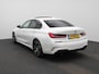 BMW 3-Serie 320e Business Edition Plus | Automaat | Apple Carplay / Android Auto | Panoramadak | Achteruitrijcamera | Parkeersensoren | Stoelverwarming | Stuurverwarming |
