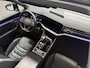 Volkswagen Touareg 3.0 TSi eHybrid 4MOTION R LINE - NACHTZICHT - PANORAMADAK - TREKHAAK - LUCHTVERING - HUD - 360 CAMERA - SFEERVERLICHTING - STOELKOELING