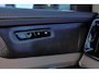 Volvo XC90 2.0 T8 Plug-in hybrid AWD Ultra Bright - Luchtvering - Panorama/schuifdak - IntelliSafe Assist & Surround - 360º Camera - Harman/Kardon audio - Adaptieve LED koplampen - Verwarmde voorstoelen, stuur & achterbank - Parkeersensoren voor & achter - Elektr. bedienb. voorstoelen met geheugen - Draadloze tel. lader - Extra getint glas - Inklapbare trekhaak - 21' LMV