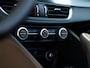Alfa Romeo Giulia 2.2 Sprint | Panoramadak | Veloce stoelen | Carplay | Adapt. cruise