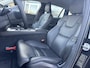 Volvo V60 2.0 B3 Plus Dark |CARPLAY|STOELVW.|H/K|NAVI|CRUISE|TREKHAAK| 18445 / 4738