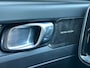Volvo XC40 2.0 T4 R-Design | Trekhaak | Pilot Assist | Camera | BLIS | Harman/Kardon | Stoelverwarming |