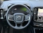 Volvo EC40 Single Motor Extended Range Plus Europa 82 kWh | Forest Lake Metallic | Panoramadak | Harman Kardon audio | Adaptieve Cruise Control | verwarmbare voorstoelen, stuurwiel & achterbank | 19 inch lichtmetalen velgen | 360 graden rondomzicht camera