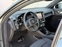 Volvo EC40 Single Motor Extended Range Plus Europa 82 kWh | Forest Lake Metallic | Panoramadak | Harman Kardon audio | Adaptieve Cruise Control | verwarmbare voorstoelen, stuurwiel & achterbank | 19 inch lichtmetalen velgen | 360 graden rondomzicht camera