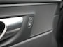 Volvo XC60 2.0 T6 Plug-in hybrid AWD Essential Bright - RIJKLAARPRIJS - All Seasonbanden - Achteruitrijcamera - Elektrisch Glazen Panoramadak - Elektrische Uitklapbare Trekhaak - Stoel- en Stuurverwarming!