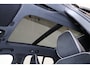 Volvo XC40 B3 Ultra Dark - Panorama/schuifdak - IntelliSafe Assist & Surround - 360º Camera - Harman/Kardon audio - Verwarmde voorstoelen & stuur - Parkeersensoren voor & achter - Elektr. bedienb. voorstoelen met geheugen links - Draadloze tel. lader - Extra getint glas - Inklapbare trekhaak - 19' LMV