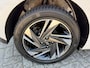 Hyundai i20 1.2 MPI Comfort / bj.2020 / wit/zwart / navigatie / sportvelgen / NAP met 90372 km/ boekjes / 2 sleutels / APK 08/2028