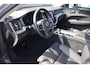 Volvo XC60 2.0 T6 Plug-in Hybrid AWD Plus Dark | Head-up Display | 360 Graden Camera | Harman Kardon Audio | Panoramadak | Lederen Bekleding | Stoelverwarming voor en achter | Cruise Control Adaptief | BLIS | Keyless Entry | Elektrische Achterklep | Google Navigatie | Apple Carplay | Android Auto