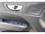 Volvo XC60 2.0 T6 Plug-in Hybrid AWD Plus Dark | Head-up Display | 360 Graden Camera | Harman Kardon Audio | Panoramadak | Lederen Bekleding | Stoelverwarming voor en achter | Cruise Control Adaptief | BLIS | Keyless Entry | Elektrische Achterklep | Google Navigatie | Apple Carplay | Android Auto