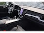 Volvo XC60 2.0 T6 Plug-in Hybrid AWD Plus Dark | Head-up Display | 360 Graden Camera | Harman Kardon Audio | Panoramadak | Lederen Bekleding | Stoelverwarming voor en achter | Cruise Control Adaptief | BLIS | Keyless Entry | Elektrische Achterklep | Google Navigatie | Apple Carplay | Android Auto