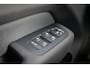 Volvo XC60 2.0 T8 Plug-in hybrid AWD Ultra Black Edition | Adaptieve Cruise Control | Panoramadak | Head-Up Display | Harman Kardon Audio | Stoel-/Stuurverwarming | 360° Parkeercamera | Dodehoek Detectie |