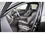 Volvo XC60 2.0 T8 Plug-in hybrid AWD Ultra Black Edition | Adaptieve Cruise Control | Panoramadak | Head-Up Display | Harman Kardon Audio | Stoel-/Stuurverwarming | 360° Parkeercamera | Dodehoek Detectie |