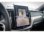 Volvo XC60 2.0 T8 Plug-in hybrid AWD Ultra Black Edition | Adaptieve Cruise Control | Panoramadak | Head-Up Display | Harman Kardon Audio | Stoel-/Stuurverwarming | 360° Parkeercamera | Dodehoek Detectie |