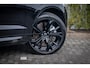 Volvo XC60 2.0 T8 Plug-in hybrid AWD Ultra Black Edition | Adaptieve Cruise Control | Panoramadak | Head-Up Display | Harman Kardon Audio | Stoel-/Stuurverwarming | 360° Parkeercamera | Dodehoek Detectie |