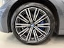 BMW 3-Serie Touring 330e M-Sport PANO/LASER/HEAD-UP/CAMERA/ACC/SFEER/M-SPORTSTOELEN/KEYLESS/18"/CARPLAY/DONKERE-HEMEL/SHADOW-LINE/MINERAL-GRAU/VOLLLEDIG BMW DEALER HISTORIE