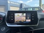 Peugeot 208 1.2 Turbo 100PK Allure | Afneembare trekhaak 1200KG | All season Banden | Navigatie via Telefoon | Keyless Start | Climate Control | LED Verlichting | Camera | Parkeersensoren | Cruise Control | Lichtmetalen Velgen | Half Lederen Bekleding |