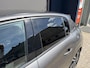 Peugeot 208 1.2 Turbo 100PK Allure | Afneembare trekhaak 1200KG | All season Banden | Navigatie via Telefoon | Keyless Start | Climate Control | LED Verlichting | Camera | Parkeersensoren | Cruise Control | Lichtmetalen Velgen | Half Lederen Bekleding |