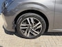 Peugeot 208 1.2 Turbo 100PK Allure | Afneembare trekhaak 1200KG | All season Banden | Navigatie via Telefoon | Keyless Start | Climate Control | LED Verlichting | Camera | Parkeersensoren | Cruise Control | Lichtmetalen Velgen | Half Lederen Bekleding |