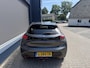 Peugeot 208 1.2 Turbo 100PK Allure | Afneembare trekhaak 1200KG | All season Banden | Navigatie via Telefoon | Keyless Start | Climate Control | LED Verlichting | Camera | Parkeersensoren | Cruise Control | Lichtmetalen Velgen | Half Lederen Bekleding |