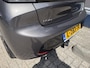 Peugeot 208 1.2 Turbo 100PK Allure | Afneembare trekhaak 1200KG | All season Banden | Navigatie via Telefoon | Keyless Start | Climate Control | LED Verlichting | Camera | Parkeersensoren | Cruise Control | Lichtmetalen Velgen | Half Lederen Bekleding |