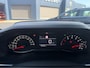 Peugeot 208 1.2 Turbo 100PK Allure | Afneembare trekhaak 1200KG | All season Banden | Navigatie via Telefoon | Keyless Start | Climate Control | LED Verlichting | Camera | Parkeersensoren | Cruise Control | Lichtmetalen Velgen | Half Lederen Bekleding |