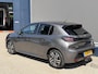 Peugeot 208 1.2 Turbo 100PK Allure | Afneembare trekhaak 1200KG | All season Banden | Navigatie via Telefoon | Keyless Start | Climate Control | LED Verlichting | Camera | Parkeersensoren | Cruise Control | Lichtmetalen Velgen | Half Lederen Bekleding |