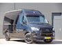 Mercedes-Benz Sprinter 319 3.0 CDI V6 L2H2 3-ZITS, AUT. LED, 3.5T TREKHAAK, MBUX 10'', STANDKACHEL, ZONNEKLEP, VOORSPOILER, KUNSTSTOFDELEN IN KLEUR, CAMERA, NAVI, CRUISE