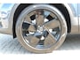 Volvo XC40 2.0 B4 Plus Black Edition | Denim Blue MEtallic | Microtech/Nubuck bekelding charcoal | 20 inch lichtmetalen velgen | Elektrisch verstelbare voorstoelen | Adaptieve Cruise Control | Panoramadak | Stoel- & stuurwielverwarming