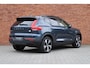 Volvo XC40 Recharge Plus | Stoel-/ stuurwielverwarming | Extra getint glas | Adaptieve cruise control | 19 inch. lichtmetalen velgen | BLIS | Apple Carplay/ Android auto | All-season banden | Dak in contrasterende kleur | Keyless entry