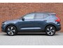 Volvo XC40 Recharge Plus | Stoel-/ stuurwielverwarming | Extra getint glas | Adaptieve cruise control | 19 inch. lichtmetalen velgen | BLIS | Apple Carplay/ Android auto | All-season banden | Dak in contrasterende kleur | Keyless entry