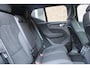 Volvo XC40 Recharge Plus | Stoel-/ stuurwielverwarming | Extra getint glas | Adaptieve cruise control | 19 inch. lichtmetalen velgen | BLIS | Apple Carplay/ Android auto | All-season banden | Dak in contrasterende kleur | Keyless entry
