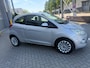 Ford Ka 1.2 Titanium*AIRCO*ELKT-RAAM*RIJD SCHAKEL PRIMA