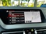 BMW 1-Serie 118i Business Edition M-Sport Automaat | M-AERODYNAMICA| STOF/LEDERENBEKLEDING| SFEERVERLICHTING| NAVIGATIE + APPLE CARPLAY/ANDROID AUTO| PARKEERSENSOREN V+A| LED KOPLAMPEN| SPORTSTOEL| DEALER ONDERHOUDEN| EERSTE EIGENAAR|