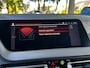 BMW 1-Serie 118i Business Edition M-Sport Automaat | M-AERODYNAMICA| STOF/LEDERENBEKLEDING| SFEERVERLICHTING| NAVIGATIE + APPLE CARPLAY/ANDROID AUTO| PARKEERSENSOREN V+A| LED KOPLAMPEN| SPORTSTOEL| DEALER ONDERHOUDEN| EERSTE EIGENAAR|