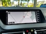 BMW 1-Serie 118i Business Edition M-Sport Automaat | M-AERODYNAMICA| STOF/LEDERENBEKLEDING| SFEERVERLICHTING| NAVIGATIE + APPLE CARPLAY/ANDROID AUTO| PARKEERSENSOREN V+A| LED KOPLAMPEN| SPORTSTOEL| DEALER ONDERHOUDEN| EERSTE EIGENAAR|