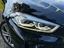 BMW 1-Serie 118i Business Edition M-Sport Automaat | M-AERODYNAMICA| STOF/LEDERENBEKLEDING| SFEERVERLICHTING| NAVIGATIE + APPLE CARPLAY/ANDROID AUTO| PARKEERSENSOREN V+A| LED KOPLAMPEN| SPORTSTOEL| DEALER ONDERHOUDEN| EERSTE EIGENAAR|