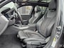 BMW 3-Serie Touring 330e M-Sport Touring Plus | LED | Pano | Trekhaak | Stoelverwarming | Shadow-Line | Park Assist | Driving Assistant | Vol |