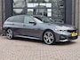 BMW 3-Serie Touring 330e M-Sport Touring Plus | LED | Pano | Trekhaak | Stoelverwarming | Shadow-Line | Park Assist | Driving Assistant | Vol |