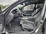 BMW 3-Serie Touring 330e M-Sport Touring Plus | LED | Pano | Trekhaak | Stoelverwarming | Shadow-Line | Park Assist | Driving Assistant | Vol |