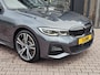 BMW 3-Serie Touring 330e M-Sport Touring Plus | LED | Pano | Trekhaak | Stoelverwarming | Shadow-Line | Park Assist | Driving Assistant | Vol |