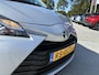 Toyota Yaris 1.0 VVT-i Aspiration 5-Deurs | Climate control | Camera | Navigatie | Cruise control | Elektrisch Pakket | Bluetooth telefoonvoorbereiding